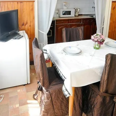 In With Sea View, Terrace, Air Conditioning, Wi-fi Apartment