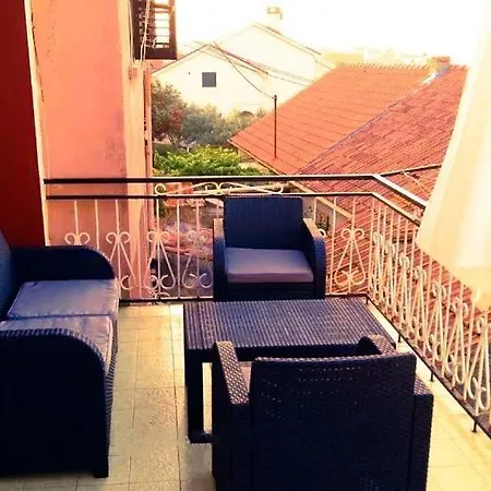 In With Sea View, Terrace, Air Conditioning, Wi-fi