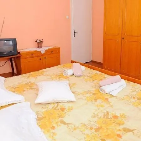 Apartment In With Sea View, Terrace, Air Conditioning, Wi-fi