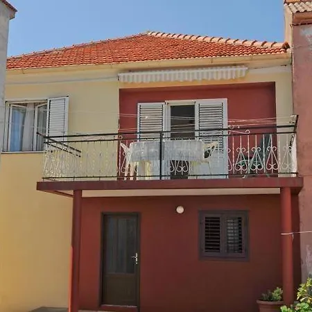 Apartment In With Sea View, Terrace, Air Conditioning, Wi-fi *